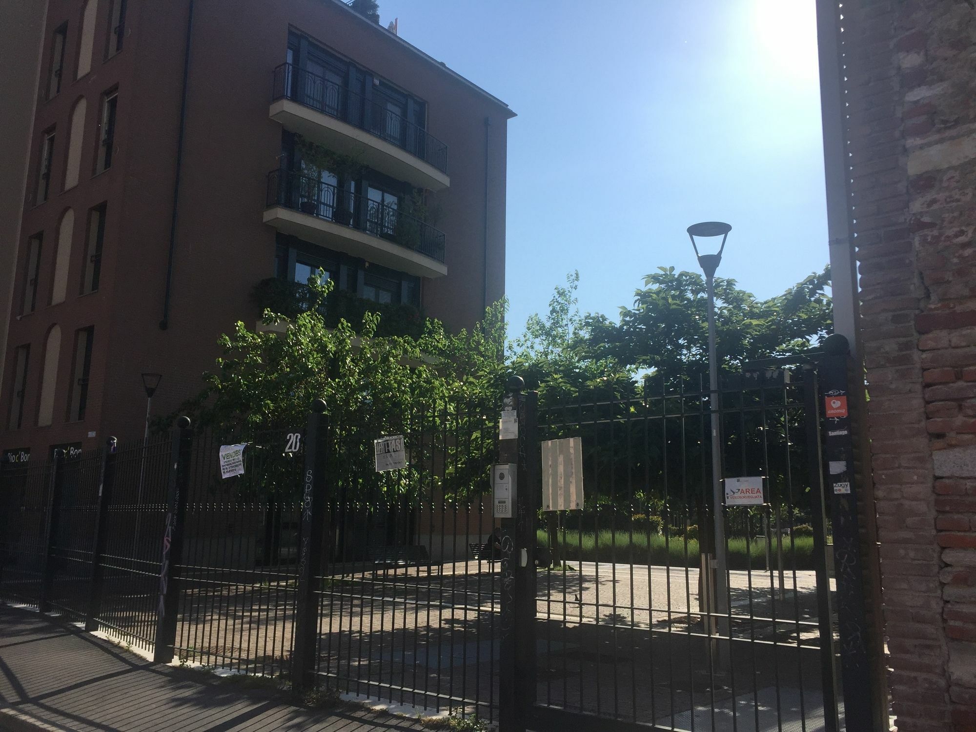 Homeathotel - Naviglio Pavese Milánó Kültér fotó